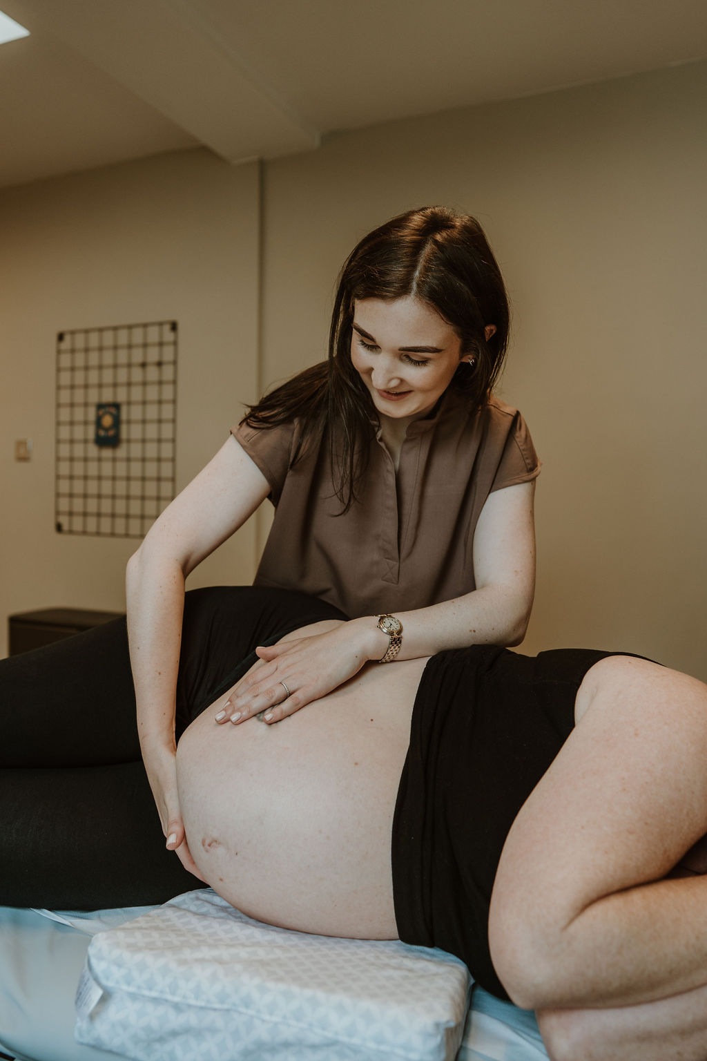 Osteopathy for pregnancy by Hannah Hilton